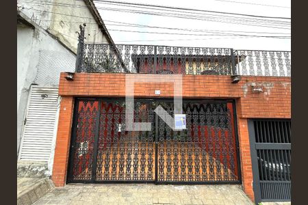 Casa para alugar com 84m², 3 quartos e 2 vagas Casa para alugar com 84m², 3 quartos e 2 vagasFachada