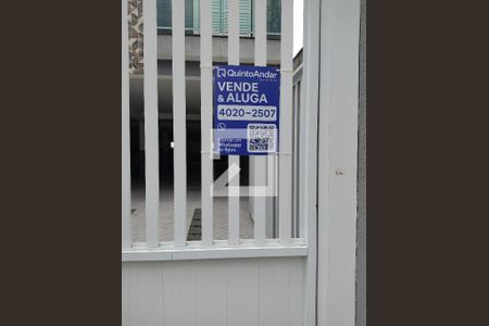 plaquinha de apartamento para alugar com 2 quartos, 98m² em Jardim do Estádio, Santo André