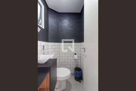 Casa de condomínio para alugar com 59m², 2 quartos e 2 vagasBanheiro Corredor