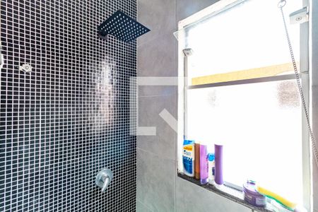 Casa à venda com 240m², 3 quartos e 2 vagas Casa à venda com 240m², 3 quartos e 2 vagasBanheiro social