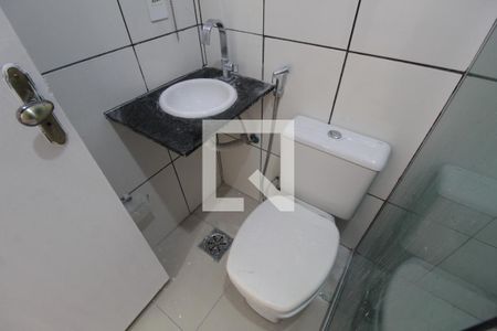 Casa de condomínio para alugar com 84m², 4 quartos e 1 vagaBanheiro Social