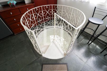 Casa à venda com 200m², 6 quartos e 6 vagas Casa à venda com 200m², 6 quartos e 6 vagasÁrea de Serviço e Churrasqueira - Casa 1