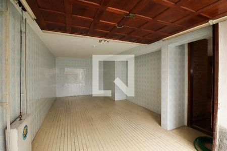 Casa à venda com 200m², 6 quartos e 6 vagas Casa à venda com 200m², 6 quartos e 6 vagasGaragem