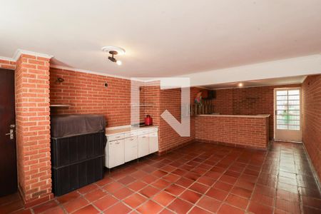 Casa à venda com 200m², 6 quartos e 6 vagas Casa à venda com 200m², 6 quartos e 6 vagasÁrea comum