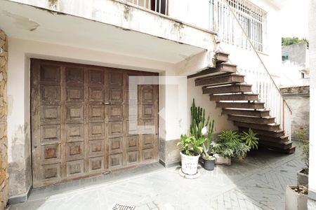 Casa à venda com 200m², 6 quartos e 6 vagas Casa à venda com 200m², 6 quartos e 6 vagasÁrea Externa