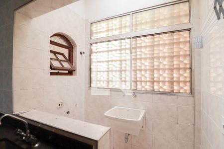 Casa à venda com 200m², 6 quartos e 6 vagas Casa à venda com 200m², 6 quartos e 6 vagasCasa 3