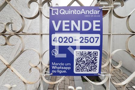 Casa à venda com 200m², 6 quartos e 6 vagas Casa à venda com 200m², 6 quartos e 6 vagasPlaquinha