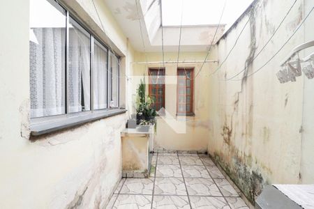 Casa à venda com 200m², 6 quartos e 6 vagas Casa à venda com 200m², 6 quartos e 6 vagasÁrea de Serviço e Churrasqueira - Casa 2