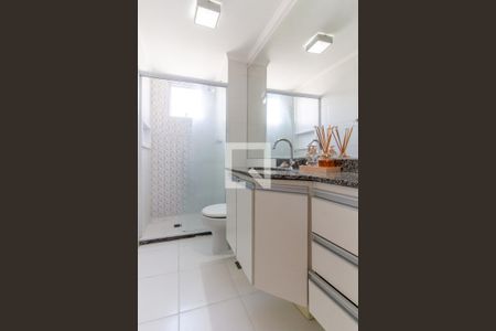 Apartamento para alugar com 69m², 2 quartos e 2 vagasBanheiro da Suíte