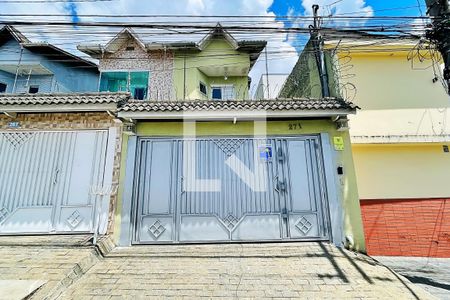Casa à venda com 125m², 5 quartos e 2 vagasFachada