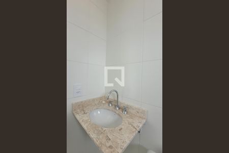 Apartamento à venda com 57m², 2 quartos e 1 vaga Apartamento à venda com 57m², 2 quartos e 1 vagaBanheiro