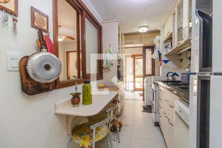 Casa de condomínio à venda com 331m², 3 quartos e 4 vagas Casa de condomínio à venda com 331m², 3 quartos e 4 vagasCozinha