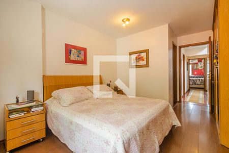 Casa de condomínio à venda com 331m², 3 quartos e 4 vagas Casa de condomínio à venda com 331m², 3 quartos e 4 vagasQuarto 1