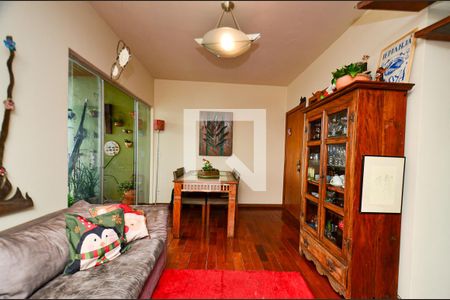 Sala de estar de apartamento à venda com 2 quartos, 150m² em Santa Cruz, Belo Horizonte