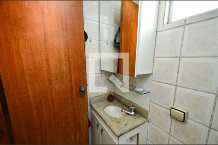 Apartamento à venda com 150m², 2 quartos e 2 vagas Apartamento à venda com 150m², 2 quartos e 2 vagasBanheiro suíte
