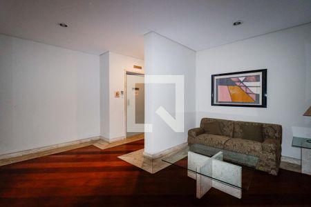 Apartamento à venda com 198m², 4 quartos e 4 vagasHall social