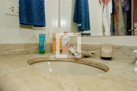 Apartamento à venda com 198m², 4 quartos e 4 vagasBanheiro da Suíte 3