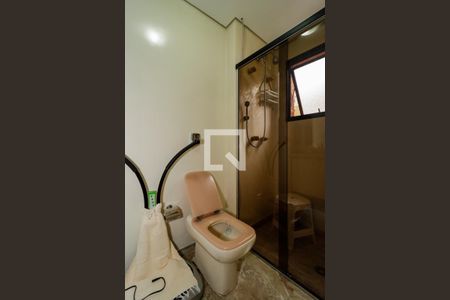 Apartamento à venda com 198m², 4 quartos e 4 vagasBanheiro da Suíte 2