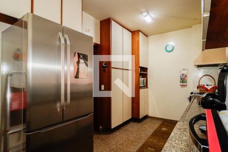 Apartamento à venda com 198m², 4 quartos e 4 vagasCozinha