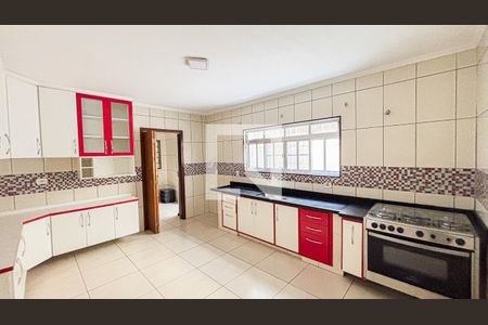 Casa à venda com 175m², 3 quartos e 2 vagas Casa à venda com 175m², 3 quartos e 2 vagasCozinha