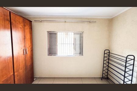 Casa à venda com 175m², 3 quartos e 2 vagas Casa à venda com 175m², 3 quartos e 2 vagasQuarto