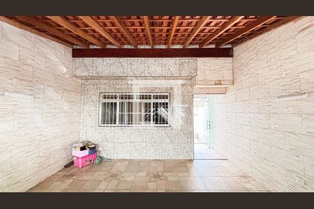 Casa à venda com 175m², 3 quartos e 2 vagas Casa à venda com 175m², 3 quartos e 2 vagasGaragem