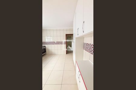 Casa à venda com 175m², 3 quartos e 2 vagas Casa à venda com 175m², 3 quartos e 2 vagasCozinha