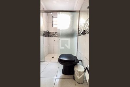 Casa à venda com 175m², 3 quartos e 2 vagas Casa à venda com 175m², 3 quartos e 2 vagasBanheiro