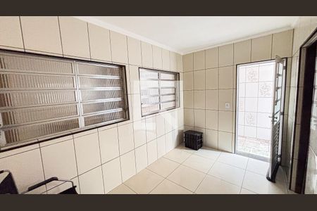 Casa à venda com 175m², 3 quartos e 2 vagas Casa à venda com 175m², 3 quartos e 2 vagasDespensa