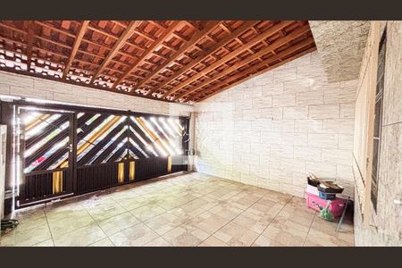 Casa à venda com 175m², 3 quartos e 2 vagas Casa à venda com 175m², 3 quartos e 2 vagasGaragem