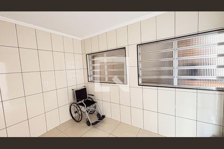 Casa à venda com 175m², 3 quartos e 2 vagas Casa à venda com 175m², 3 quartos e 2 vagasDespensa