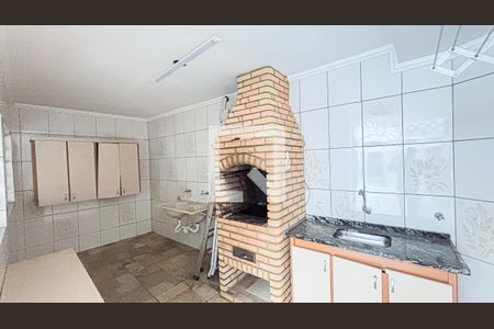 Casa à venda com 175m², 3 quartos e 2 vagas Casa à venda com 175m², 3 quartos e 2 vagasÁrea de Serviço