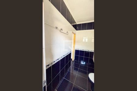 Casa à venda com 175m², 3 quartos e 2 vagas Casa à venda com 175m², 3 quartos e 2 vagasBanheiro da Suíte 2