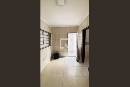 Casa à venda com 175m², 3 quartos e 2 vagas Casa à venda com 175m², 3 quartos e 2 vagasDespensa