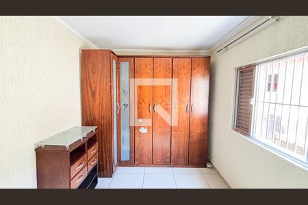 Casa à venda com 175m², 3 quartos e 2 vagas Casa à venda com 175m², 3 quartos e 2 vagasQuarto