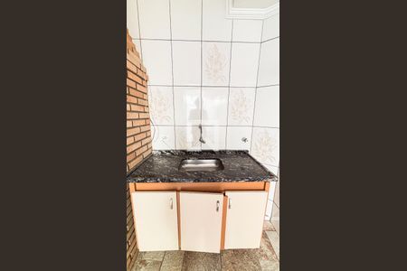 Casa à venda com 175m², 3 quartos e 2 vagas Casa à venda com 175m², 3 quartos e 2 vagasÁrea de Serviço