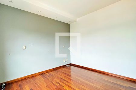 Apartamento à venda com 194m², 4 quartos e 3 vagas Apartamento à venda com 194m², 4 quartos e 3 vagasSuíte 2