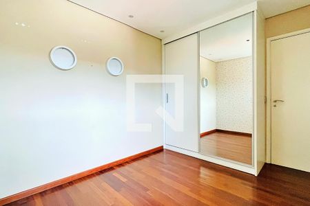 Apartamento à venda com 194m², 4 quartos e 3 vagas Apartamento à venda com 194m², 4 quartos e 3 vagasSuíte 1