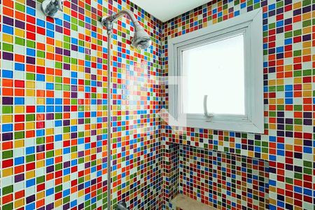 Apartamento à venda com 194m², 4 quartos e 3 vagas Apartamento à venda com 194m², 4 quartos e 3 vagasBanheiro da Suíte 1