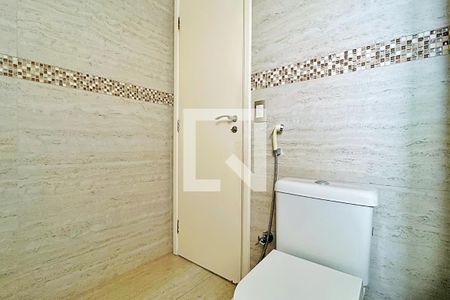 Apartamento à venda com 194m², 4 quartos e 3 vagas Apartamento à venda com 194m², 4 quartos e 3 vagasBanheiro da Suíte 2