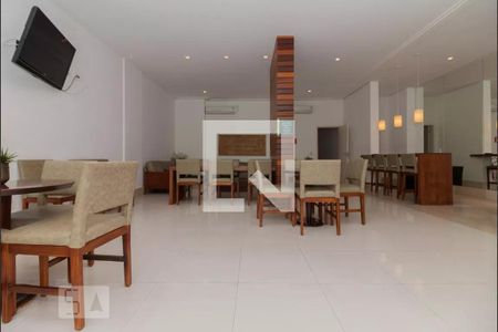 Apartamento à venda com 194m², 4 quartos e 3 vagas Apartamento à venda com 194m², 4 quartos e 3 vagasSalão de Festas
