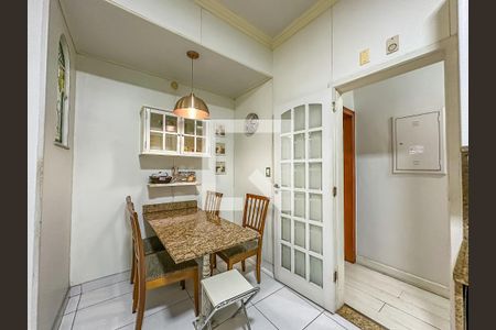 Apartamento para alugar com 189m², 4 quartos e 1 vaga Apartamento para alugar com 189m², 4 quartos e 1 vagaCozinha