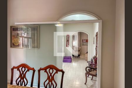 Apartamento para alugar com 189m², 4 quartos e 1 vaga Apartamento para alugar com 189m², 4 quartos e 1 vagaSala de Jantar