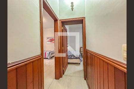 Apartamento para alugar com 189m², 4 quartos e 1 vaga Apartamento para alugar com 189m², 4 quartos e 1 vagaCorredor