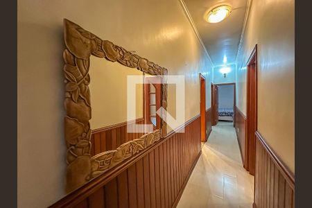 Apartamento para alugar com 189m², 4 quartos e 1 vaga Apartamento para alugar com 189m², 4 quartos e 1 vagaCorredor