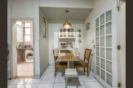 Apartamento para alugar com 189m², 4 quartos e 1 vaga Apartamento para alugar com 189m², 4 quartos e 1 vagaCozinha