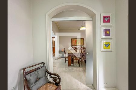 Apartamento para alugar com 189m², 4 quartos e 1 vaga Apartamento para alugar com 189m², 4 quartos e 1 vagaSala