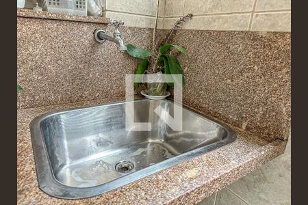Apartamento para alugar com 189m², 4 quartos e 1 vaga Apartamento para alugar com 189m², 4 quartos e 1 vagaLavanderia