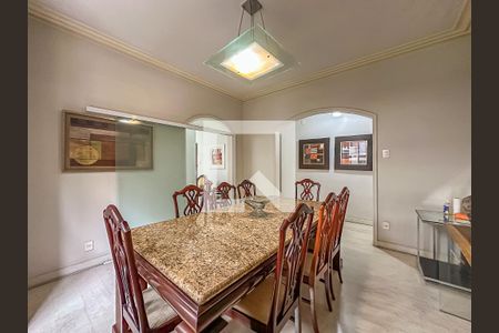 Apartamento para alugar com 189m², 4 quartos e 1 vaga Apartamento para alugar com 189m², 4 quartos e 1 vagaSala de Jantar