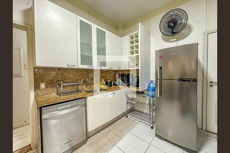 Apartamento para alugar com 189m², 4 quartos e 1 vaga Apartamento para alugar com 189m², 4 quartos e 1 vagaCozinha
